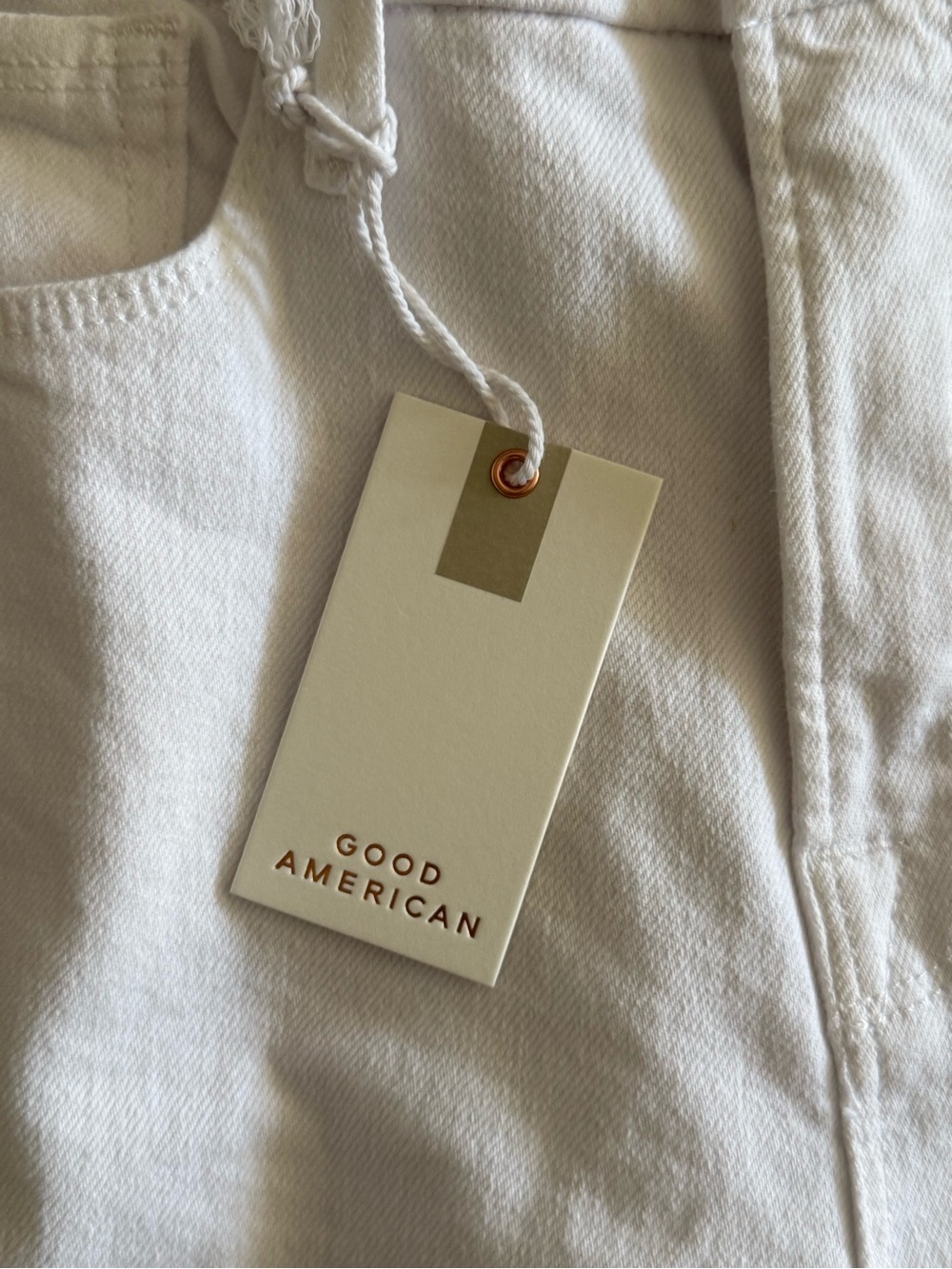 Good American Good Legs Straight White Jeans NWT Women’s Size 8/29 - Picture 2 of 8